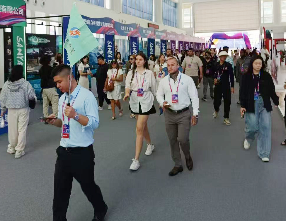 广州性文化博览会携手欧美工商会开启国际合作新篇章(图5) 1-250RQ2303Tc.jpg