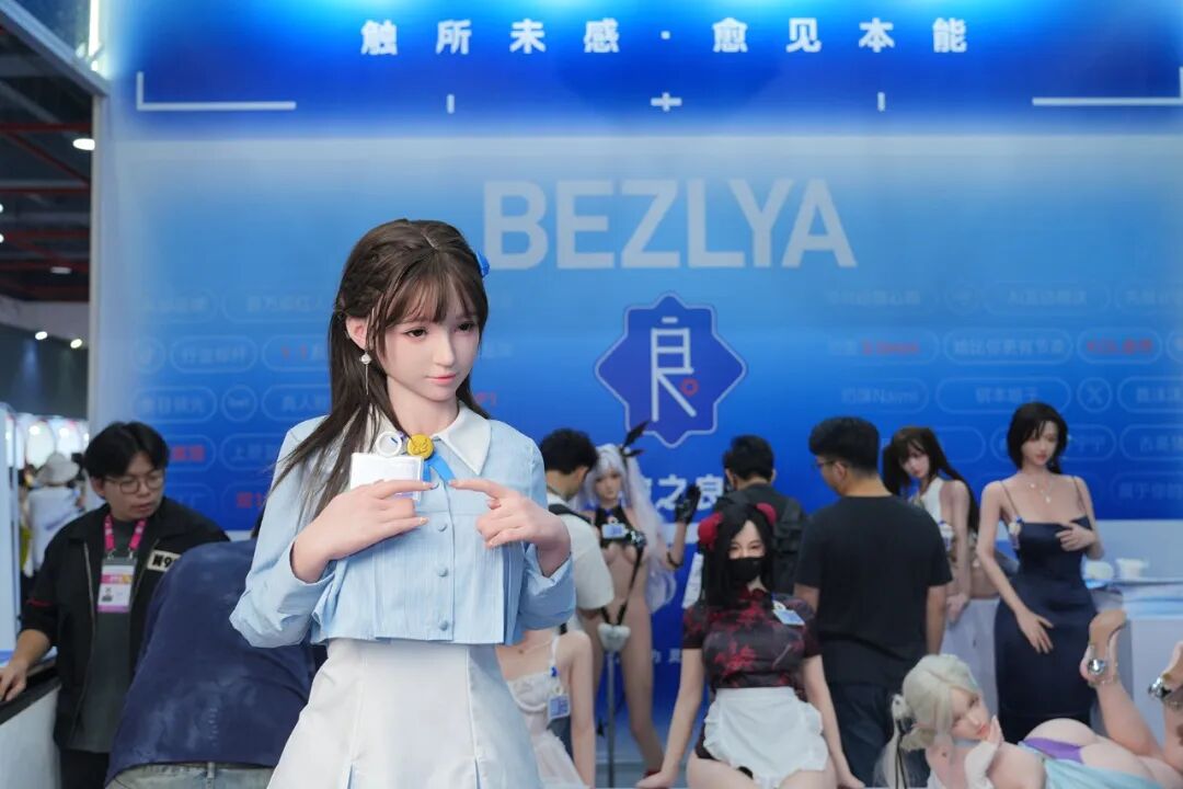 广州国际性文化博览会:当仿生伴侣站上风口,中国品牌从这里走向世界(图5) 广州国际性文化博览会:当仿生伴侣站上风口,中国品牌从这里走向世界(图5)